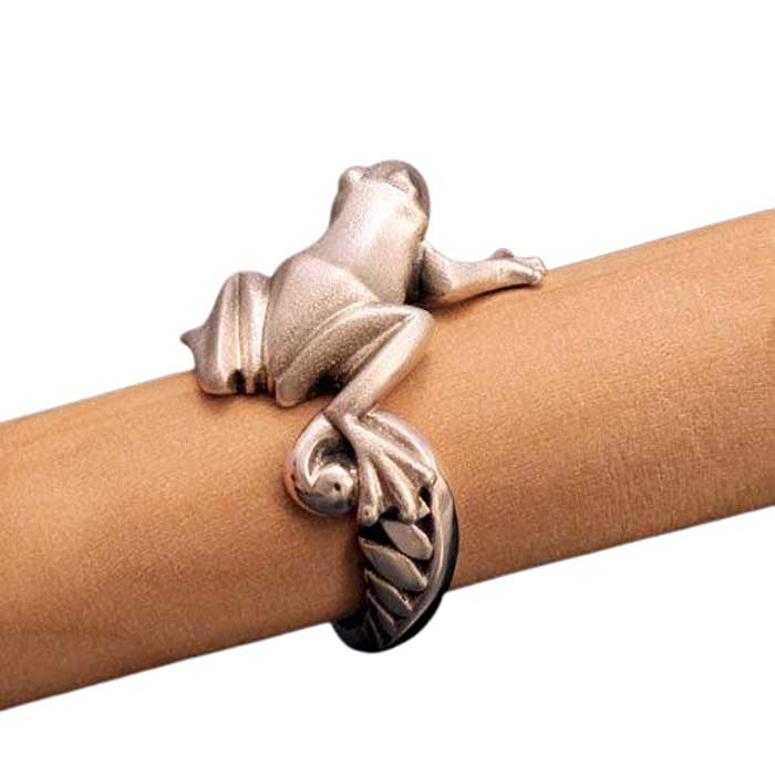 Frog Ring in Sterling Silver -