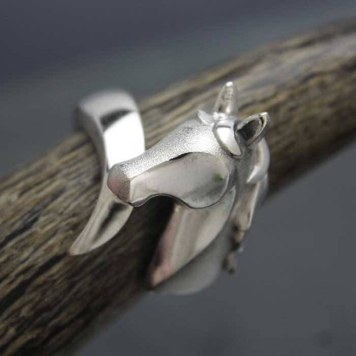 New Horse Ring in Sterling Silver how head and tail meet