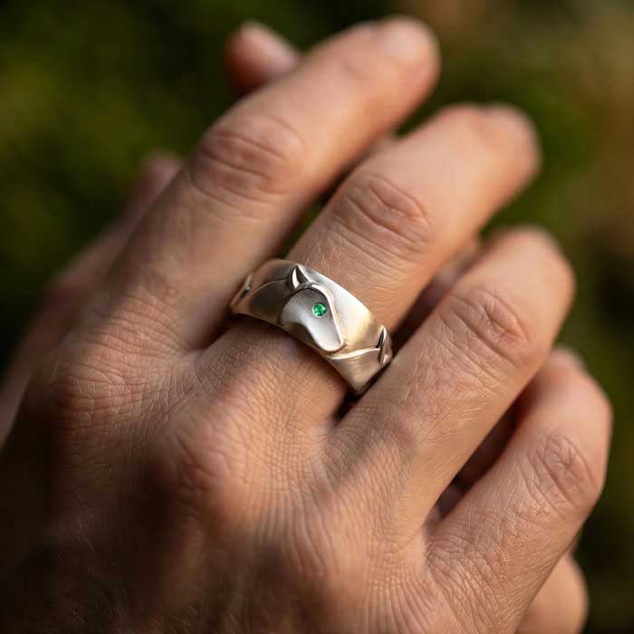 Wolf Head Band Ring Diamond Eyes