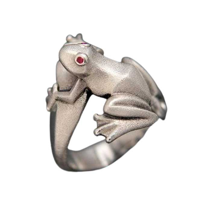 Frog Ring in Sterling Silver with ruby red eyes