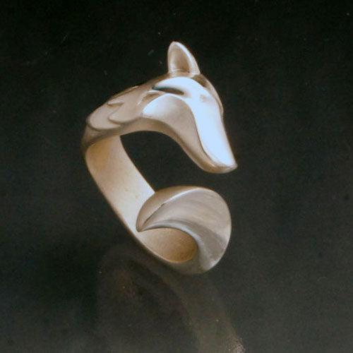 Timber Wolf Ring in Sterling Silver - Jamies Horse Jewelry