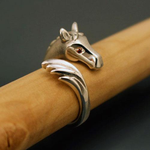 Horse Head and Tail Ring with Diamond Eyes - Jamies Horse Jewelry